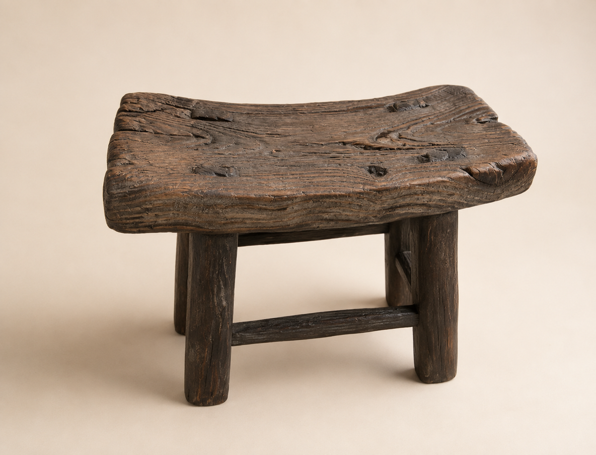 Kurogane tabouret en bois — 3