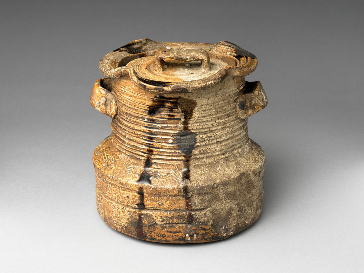 Jarre à eau douce (mizusashi), grès type Iga, début XVIIe siècle, Metropolitan Museum of Art